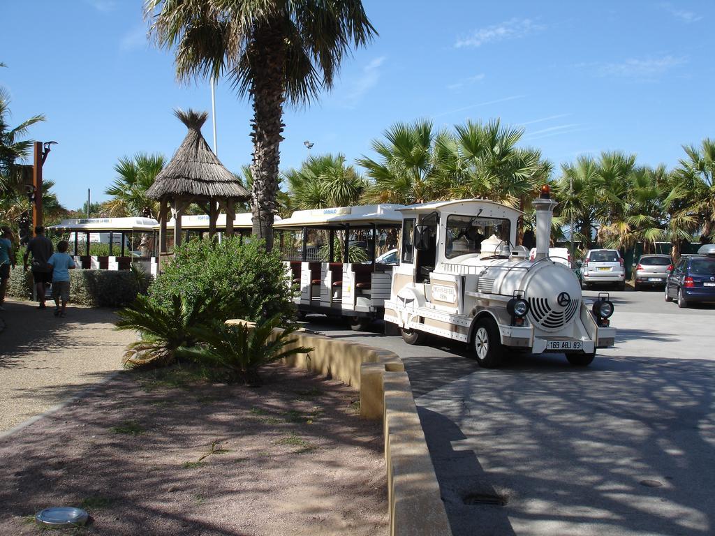 Var Mobil Home, Les Prairies De La Mer กรีโมด์ ภายนอก รูปภาพ